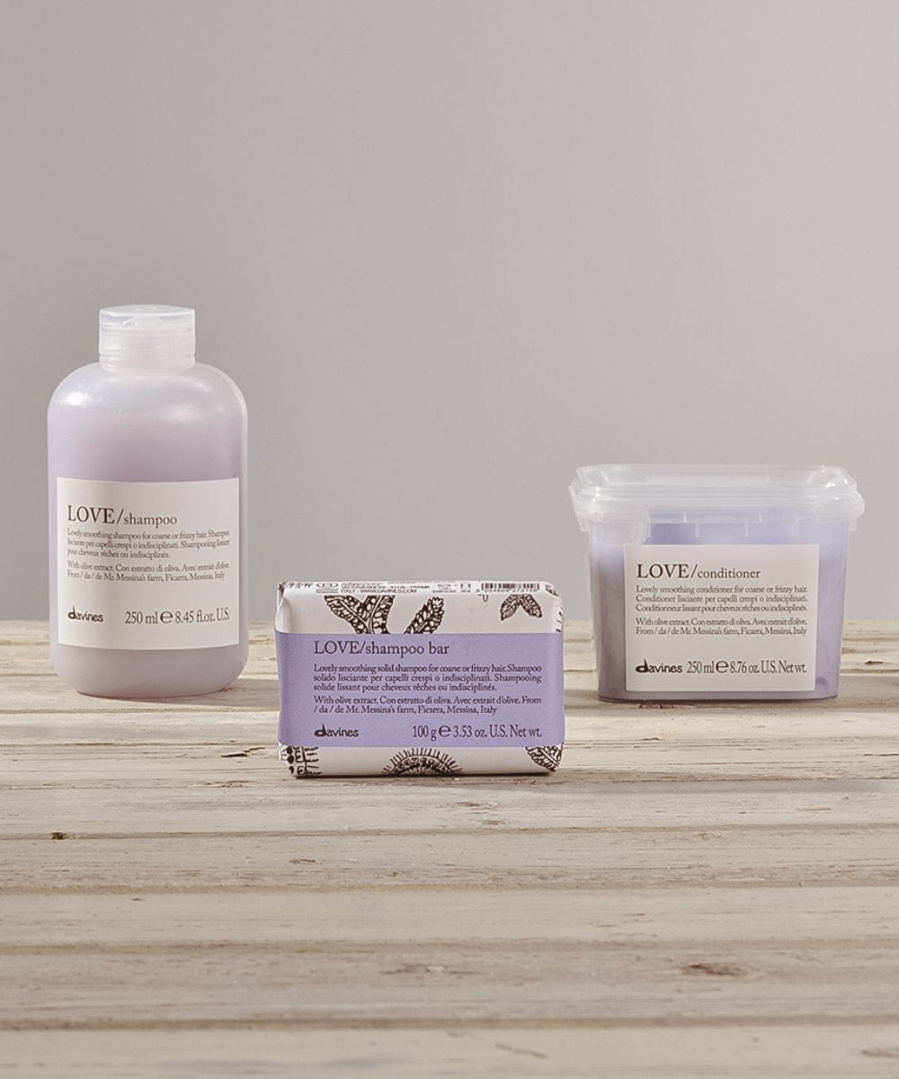 Davines LOVE SMOOTHING Solid Shampoo Bar