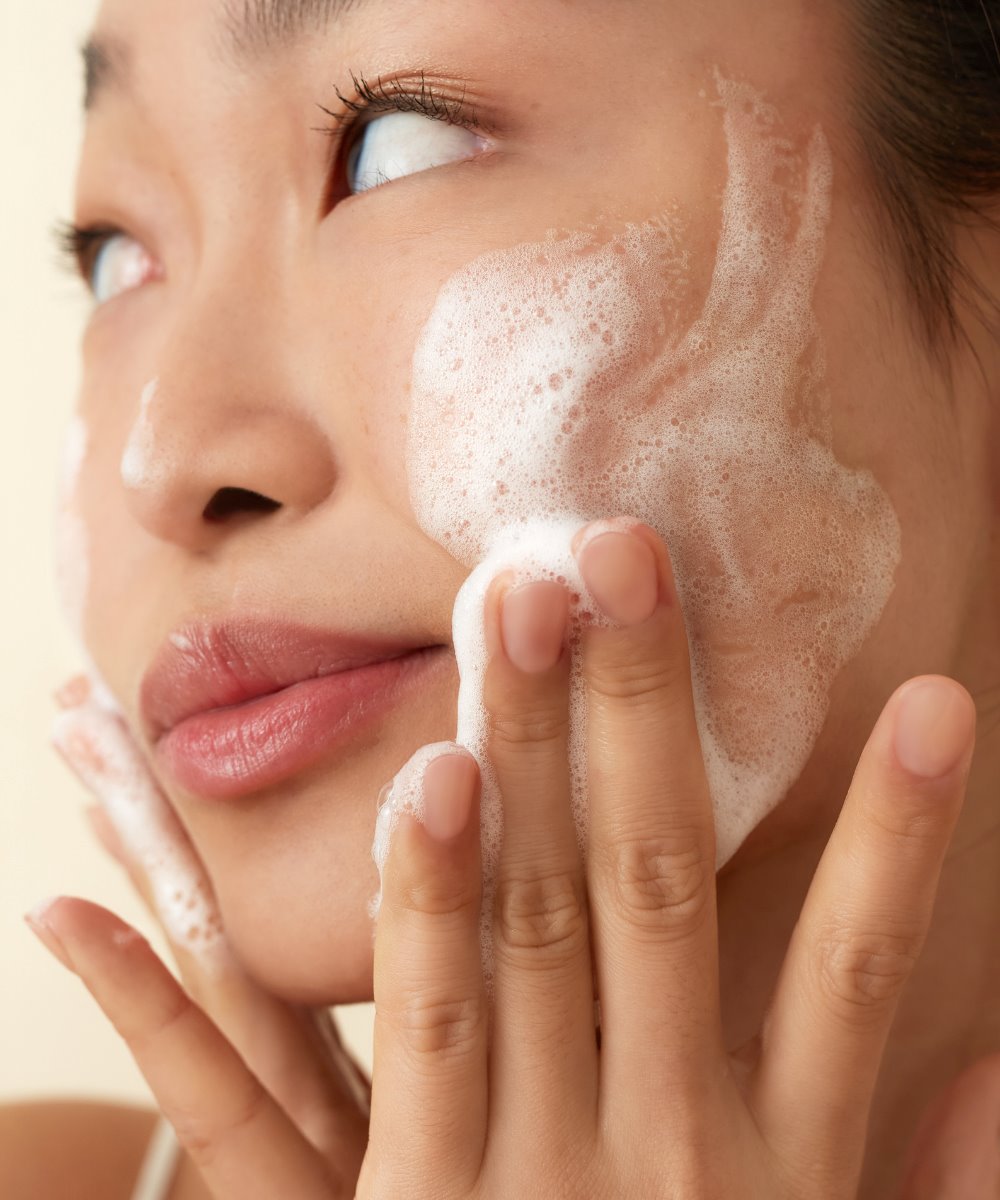 Plenaire Daily Airy Self Foaming Cleanser